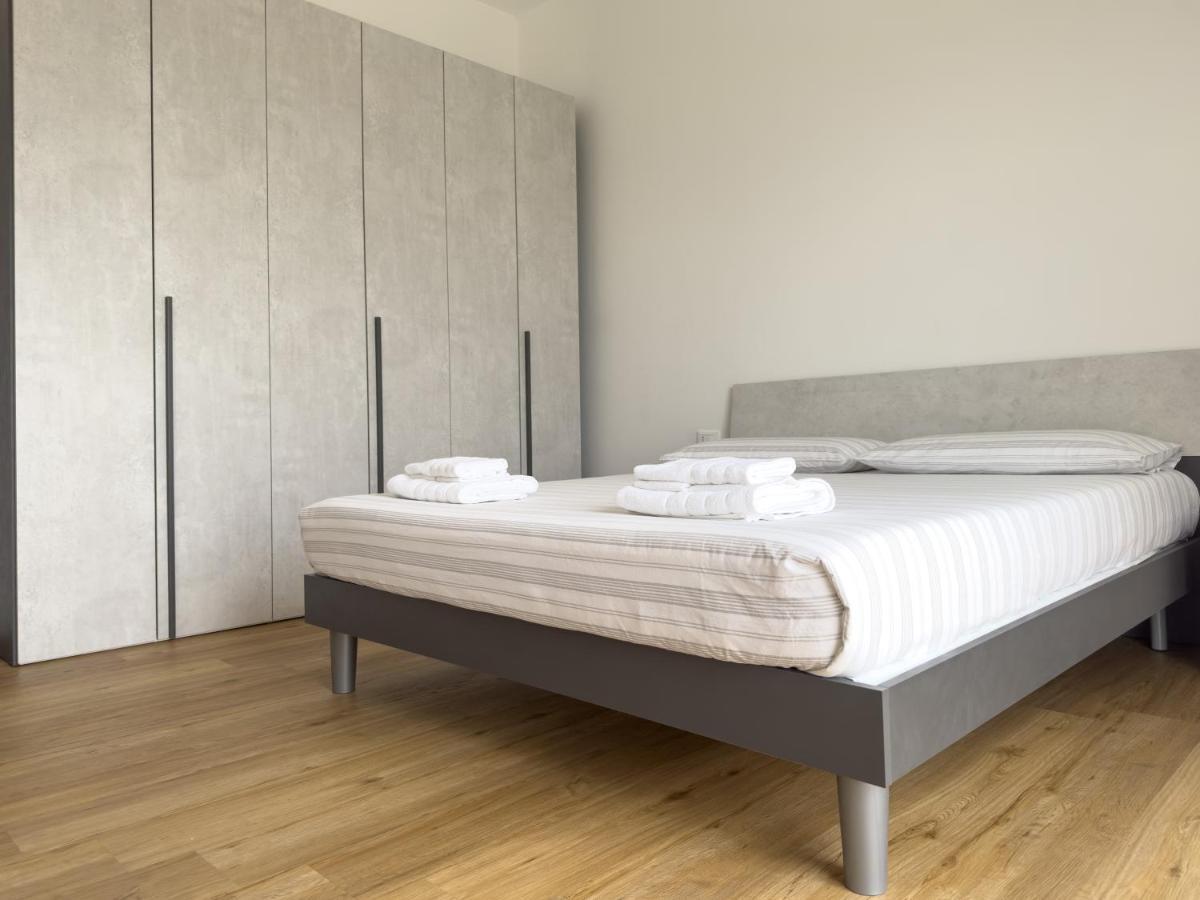 Apartamento Accogliente Trilocale A Brescia Exterior foto