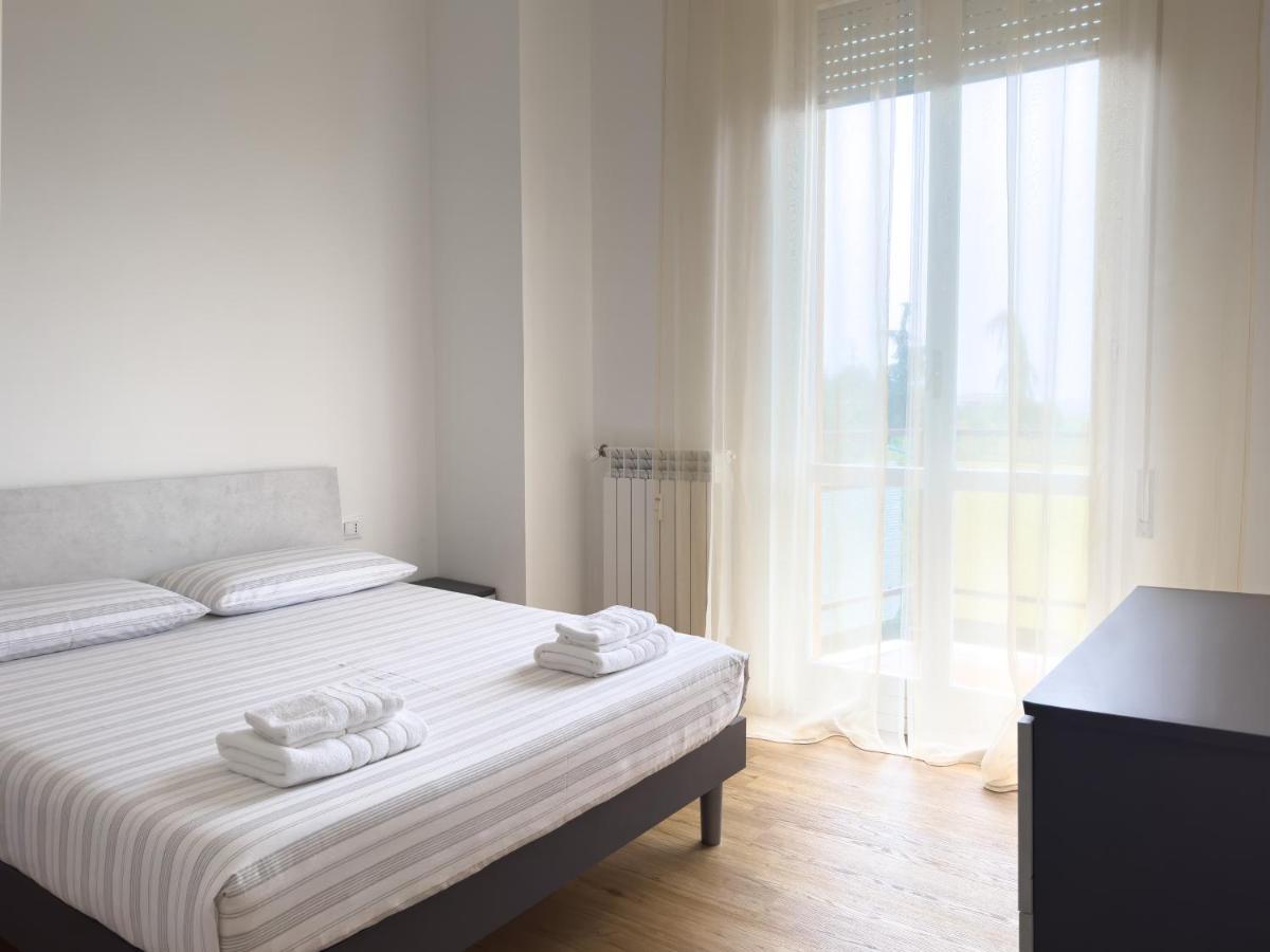 Apartamento Accogliente Trilocale A Brescia Exterior foto